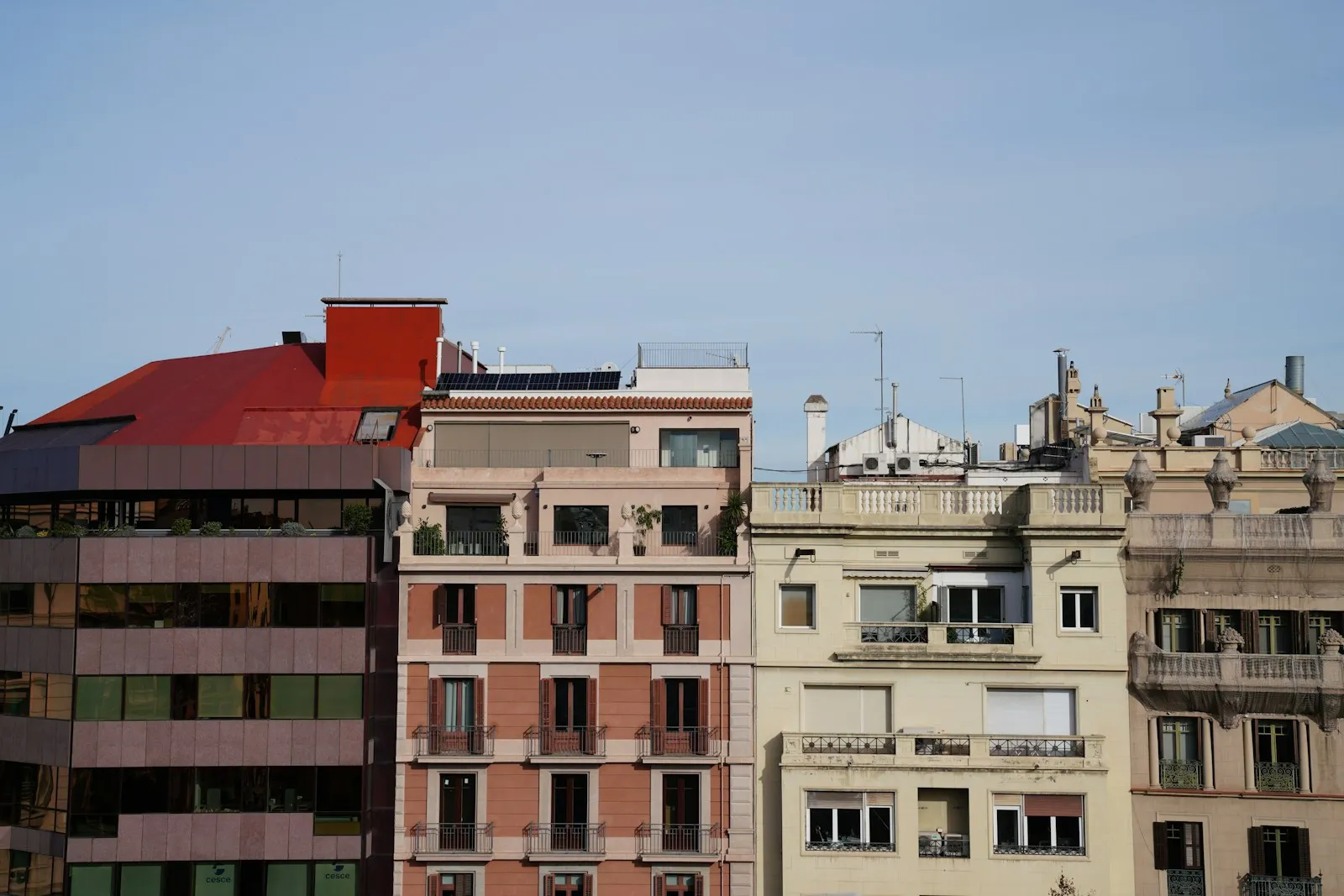 Zonnepanelen op Balkon Utrecht: Kosten & Subsidie 2026
